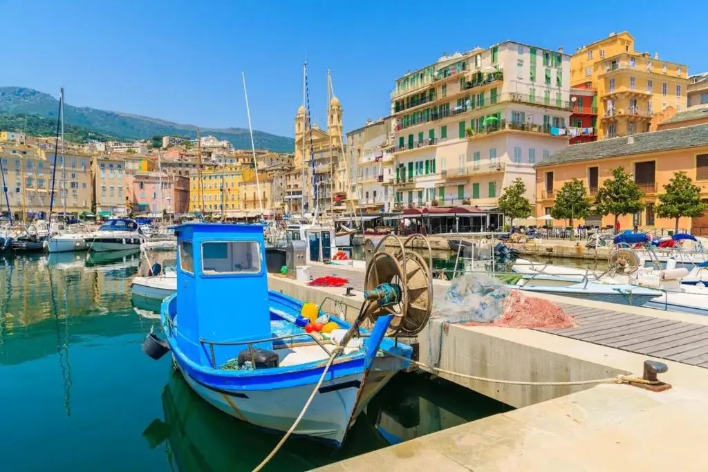 Beau T2 Sur Le Vieux Port, Centre de Bastia