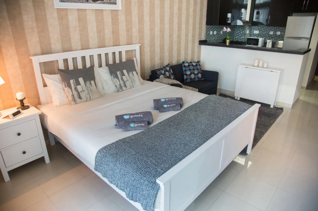 HiGuests - Fully Renovated,3 mins to the beach and Sea View