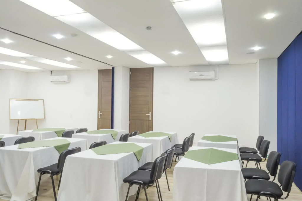 Hotel Apartamentos Regency La Feria