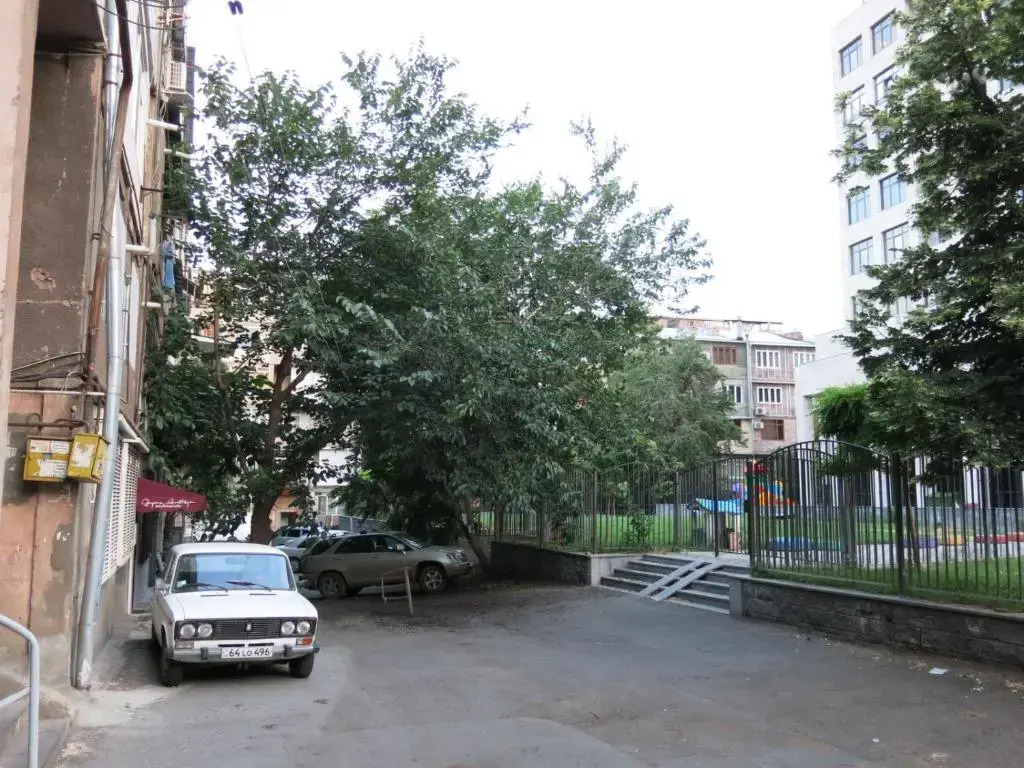 RC on Sayat-Nova Avenue 18