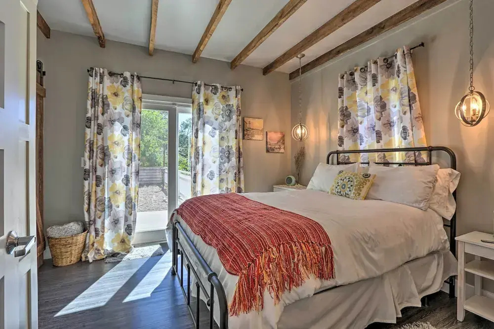 Sierra Sunset Inn - 3 Miles to Placerville!