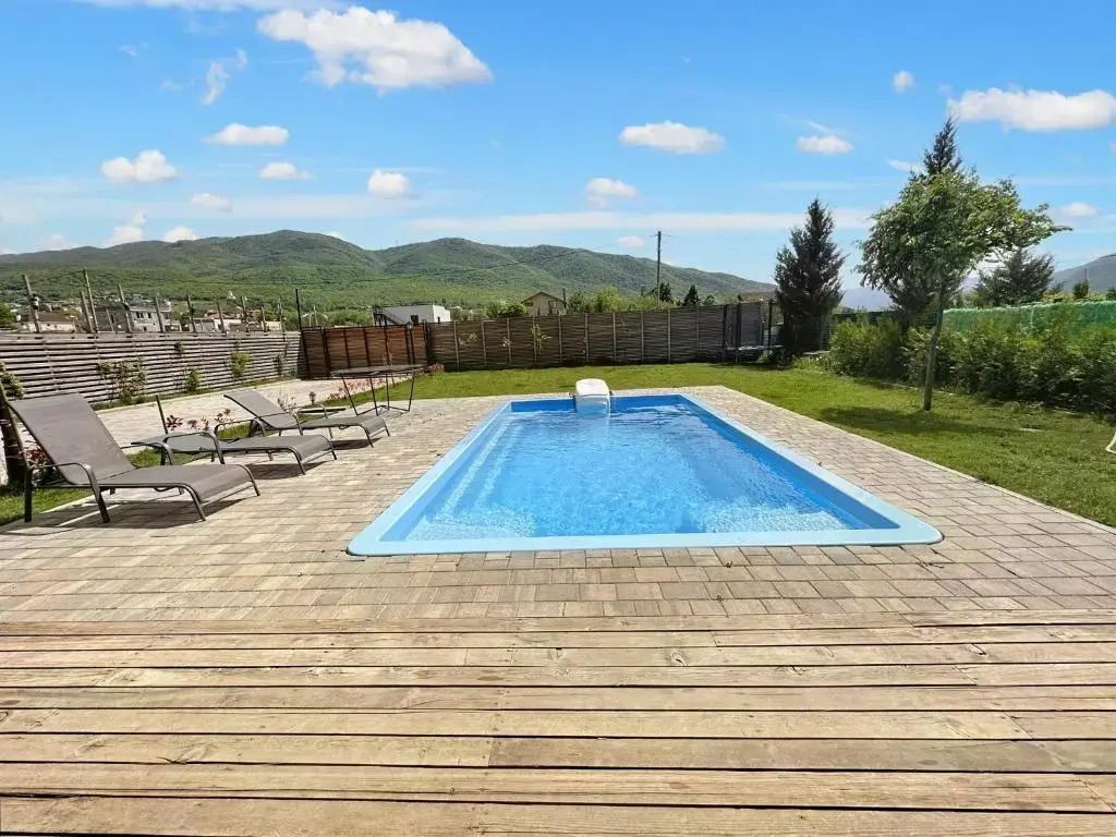 Eco Saguramo Chalet