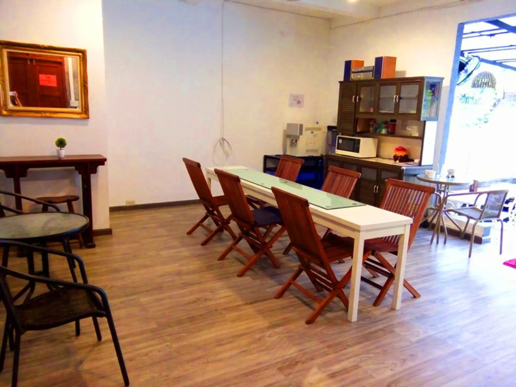 FIRST 1 Boutique House at Sukhumvit 1