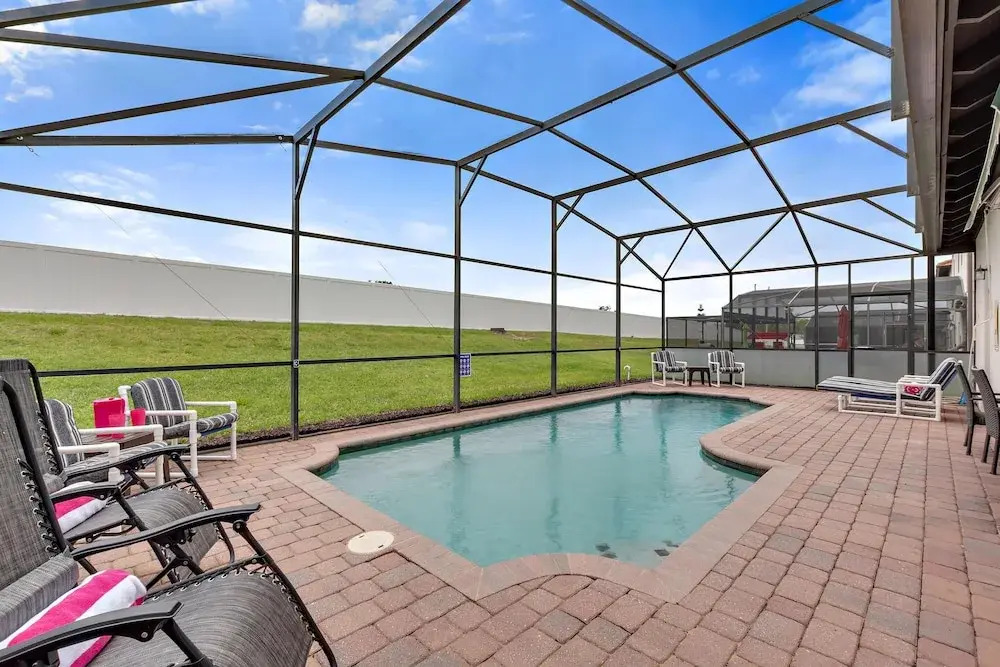 4 Bed, 2 Master Suites. South Facing Pool. Resort