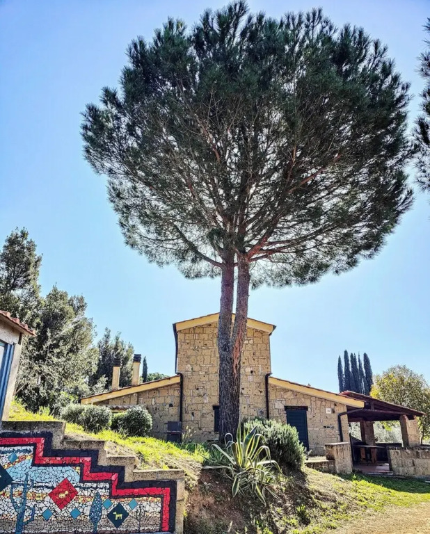 Residence con piscina a Guardistallo
