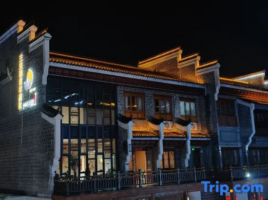 Three Cats Hostel