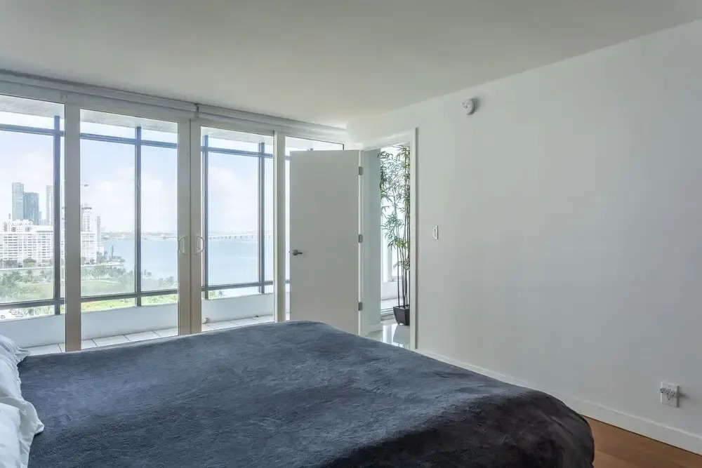 2 Bedroom Pearl in Downtown Miami