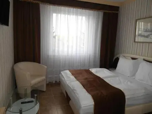 Holdfény Hotel