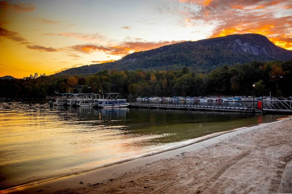 Indoor Pool & Golf Course Views: Lake Lure Condo!