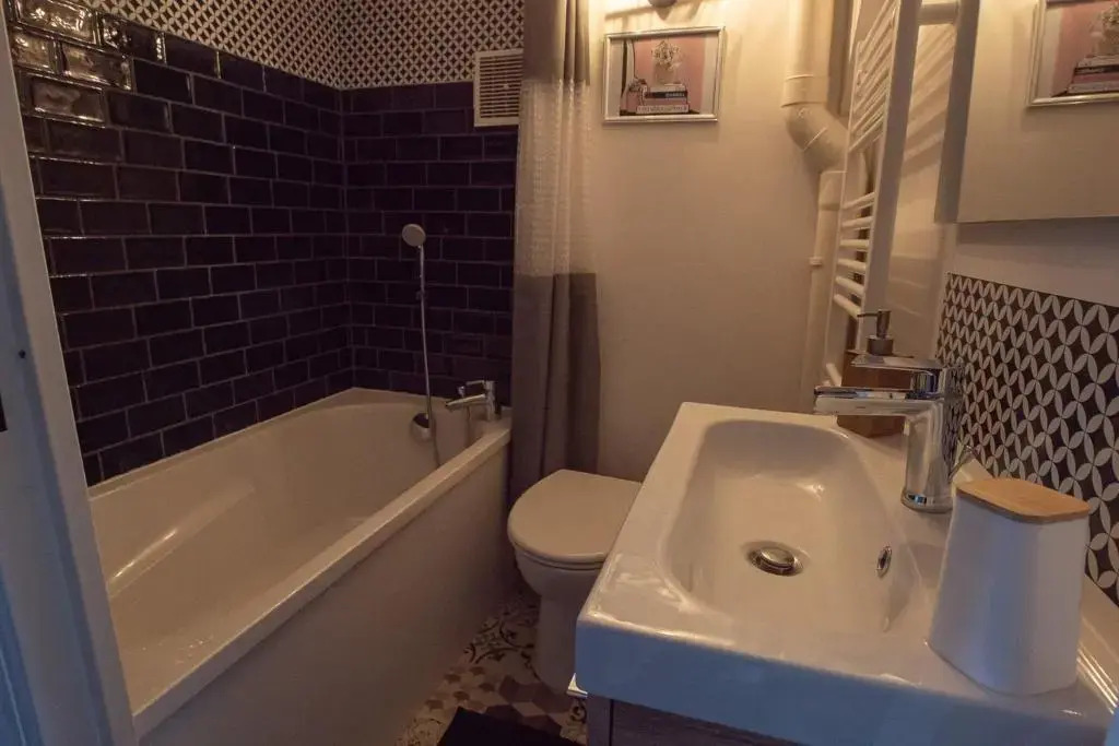 Flat With Balcony 7min From The Beach