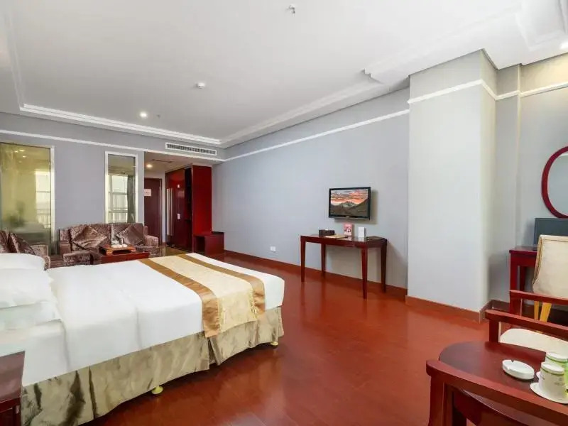 GreenTree Inn Shajinshiming Square Business Hotel