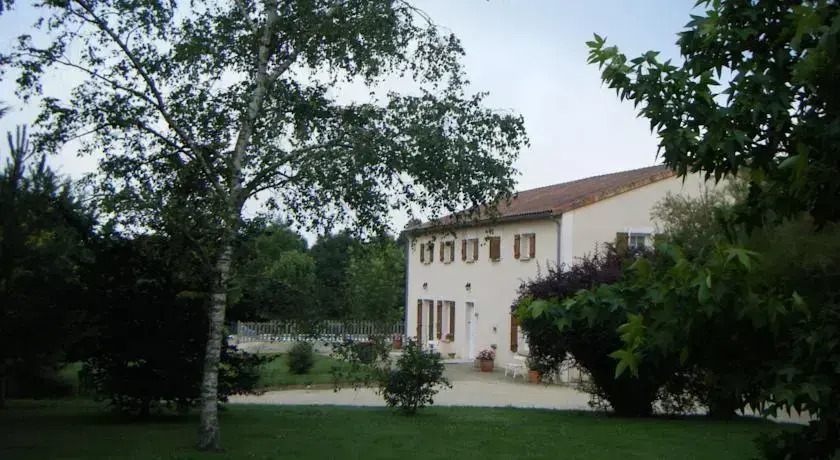 Chambres dHôtes et Auberge "La Prairie"