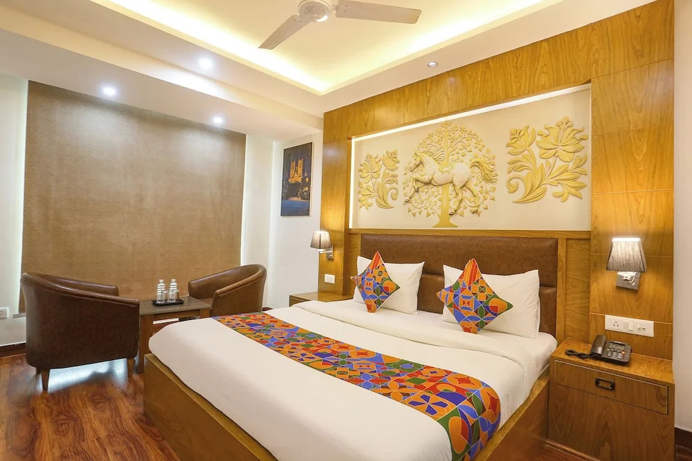 FabHotel Green Lotus Star 17
