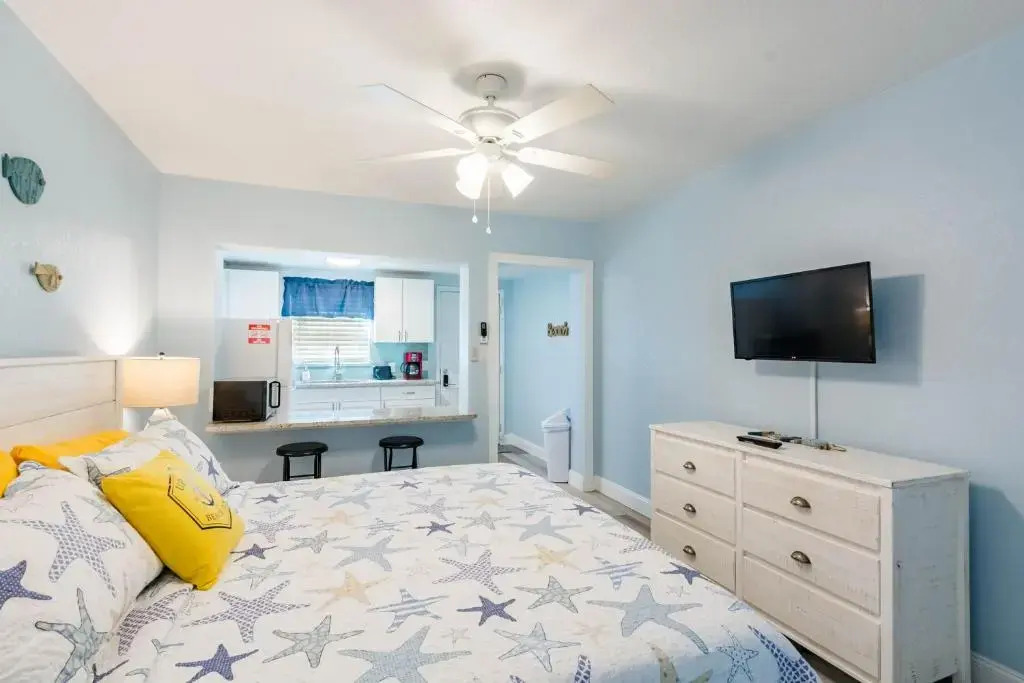 Upham Beach Inn