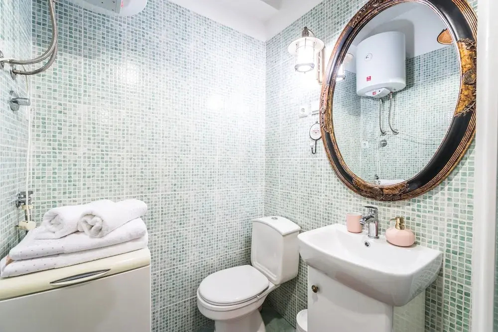Emperors Suites