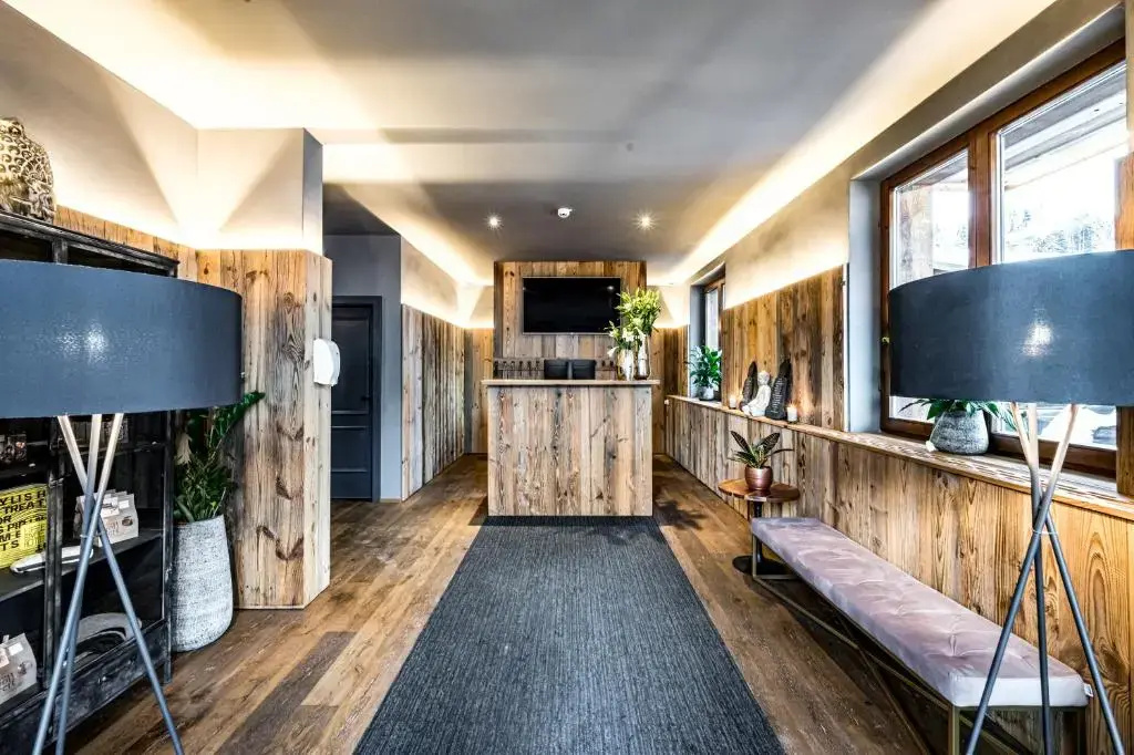 ALMMONTE SENSUM SUITES - Funky Living Hotel