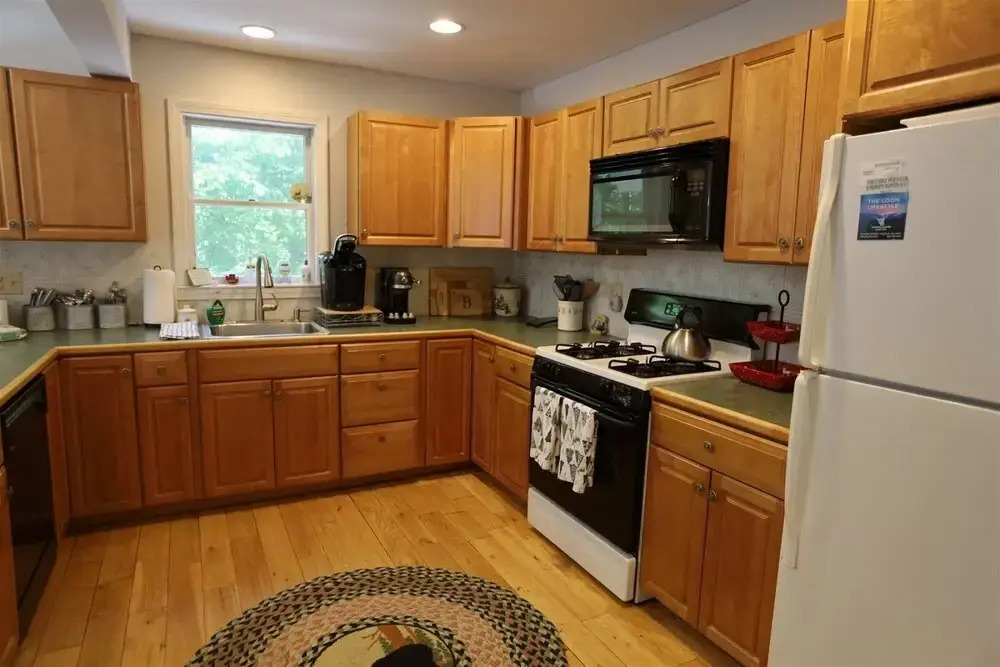 Pet Friendly Private Home, Located in Forest Ridge, Lincoln, NH - Fr8cl