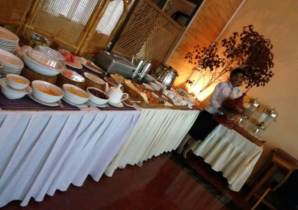 Kyi Tin Hotel