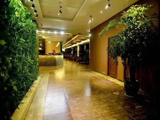 Suining Fanglin Jincheng Hotel