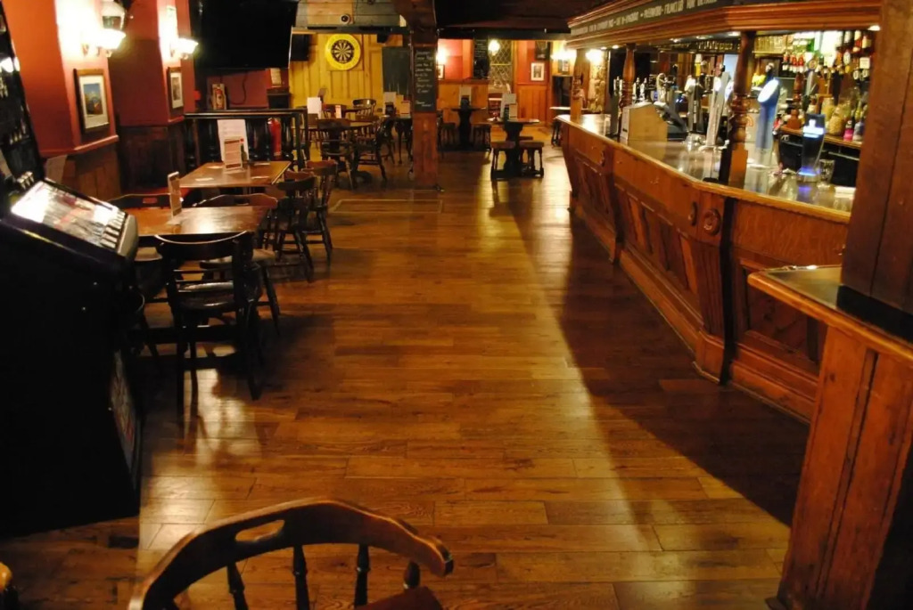 The Longboat Inn