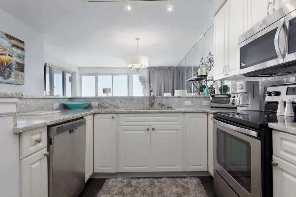 Crescent at Miramar-Gulf Front Luxury Condo-Free Beach Chairs