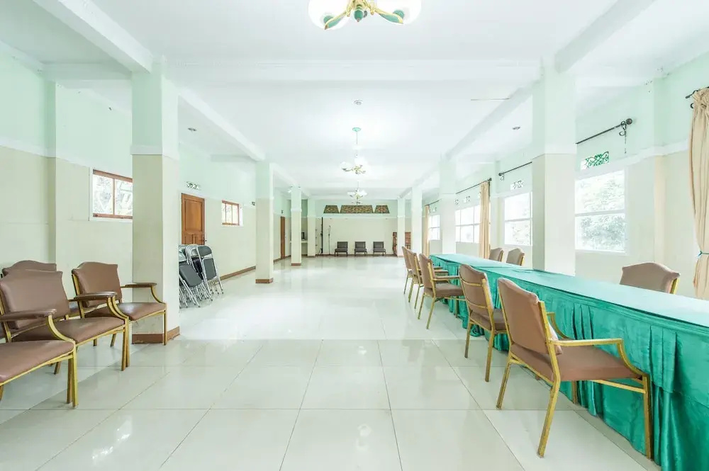 万隆艾里艾考苏卡萨利塞尔珊八居里酒店(Airy Eco Sukasari Sersan Bajuri Bandung)