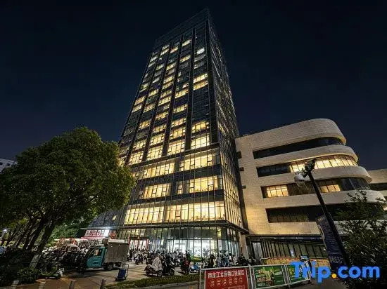 Nanjing GeYou · East Elegance Designer Homestay (Xiongzhou Metro Station, Liuhe District)