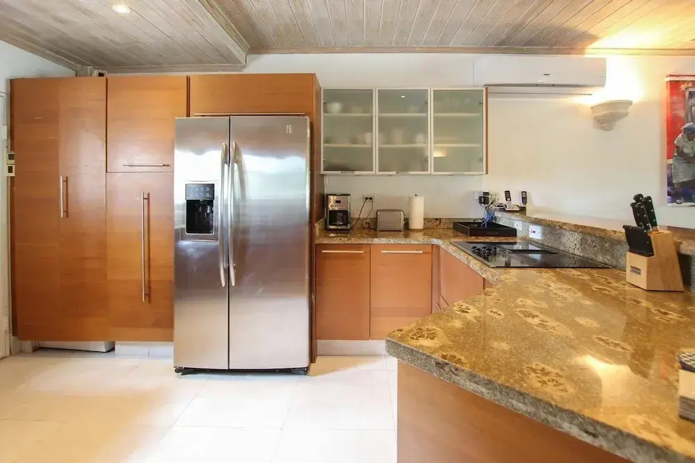 Relax Poolside At This Stylish Townhouse - Porters Gate 24 by BSL Rentals