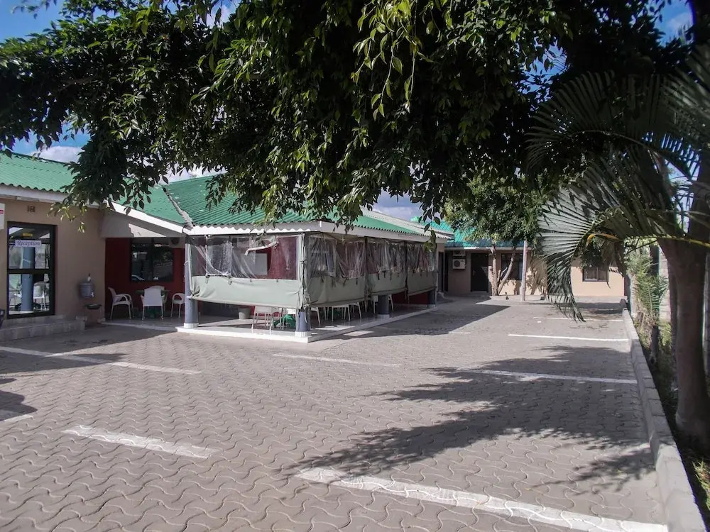 Shamrock Lodge