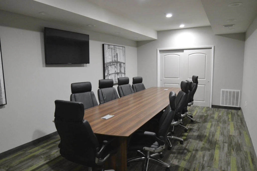 Best Western Plus Bay City Inn & Suites