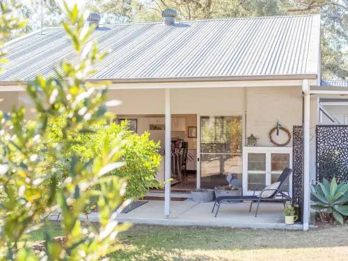 Gartelmann Studio @ Gartelmanns Wines walk to The Deck Cafe + Wine tasting