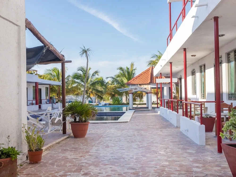 Pelican Inn at Las Dunas Chelem