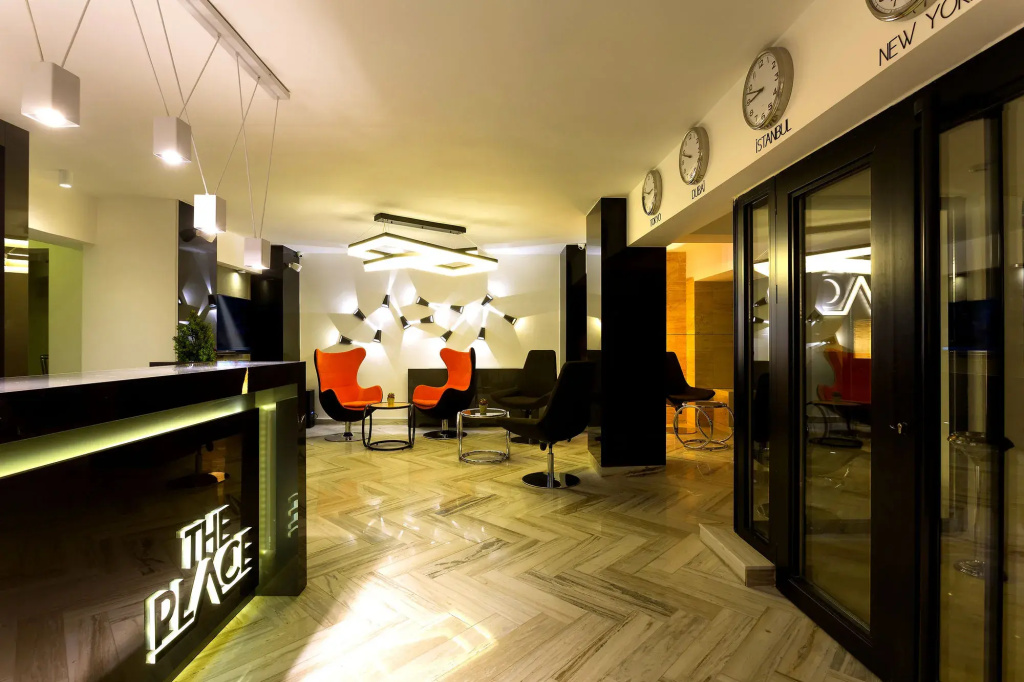The Place Suit & Apartments