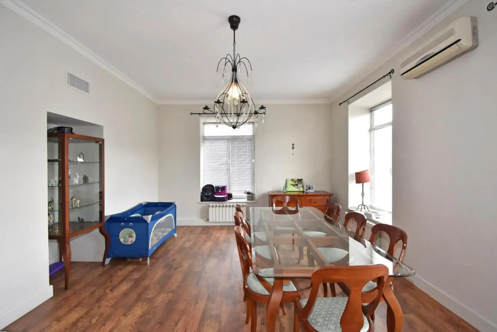Khanjyan street, 3 bedrooms Duplex, Spacious apartment for rent DXA344