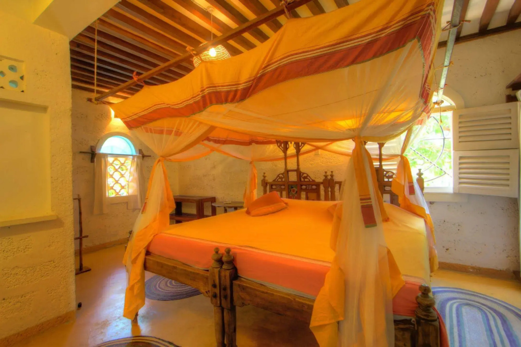 Swahili House Tiwi Beach - Private Oceanfront Boutique Villa Near Diani