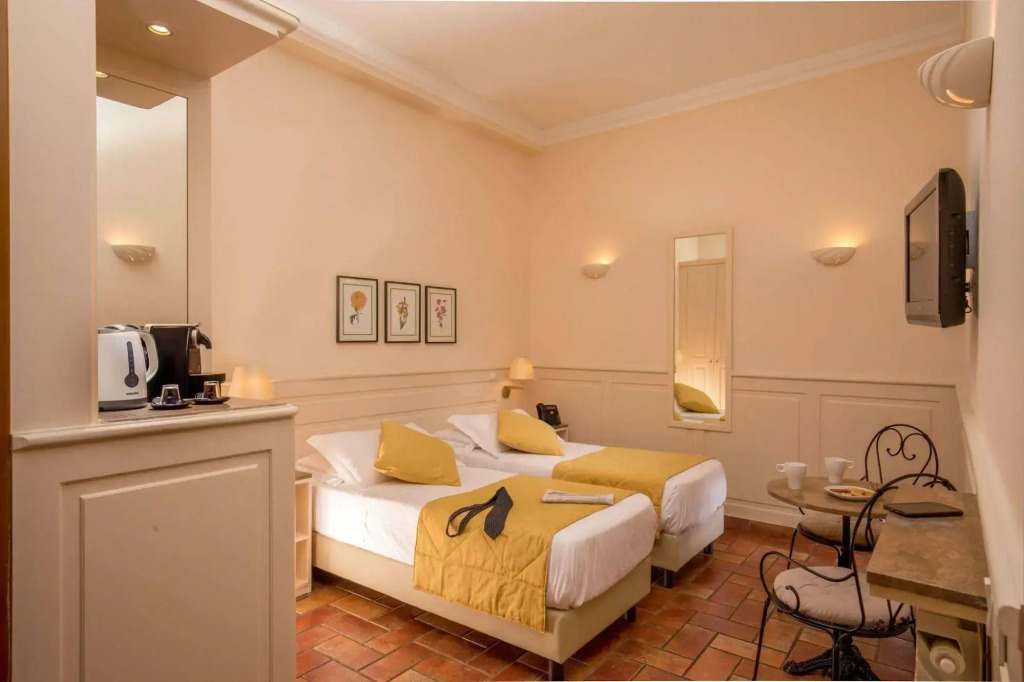 Aenea Inn