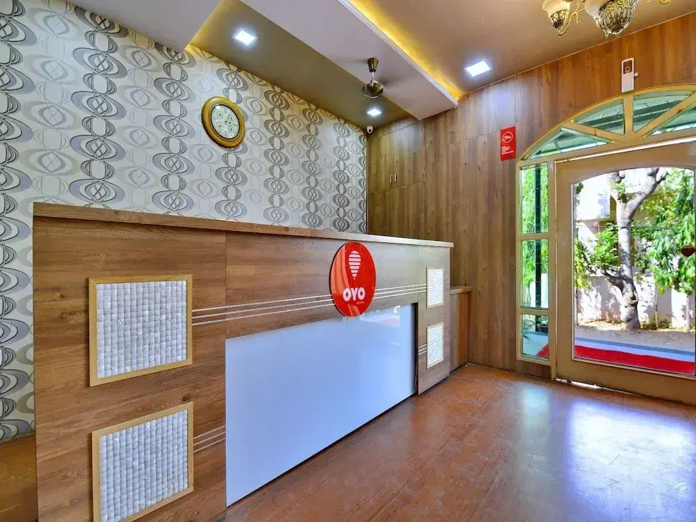 OYO 8051 Hotel Don Jon