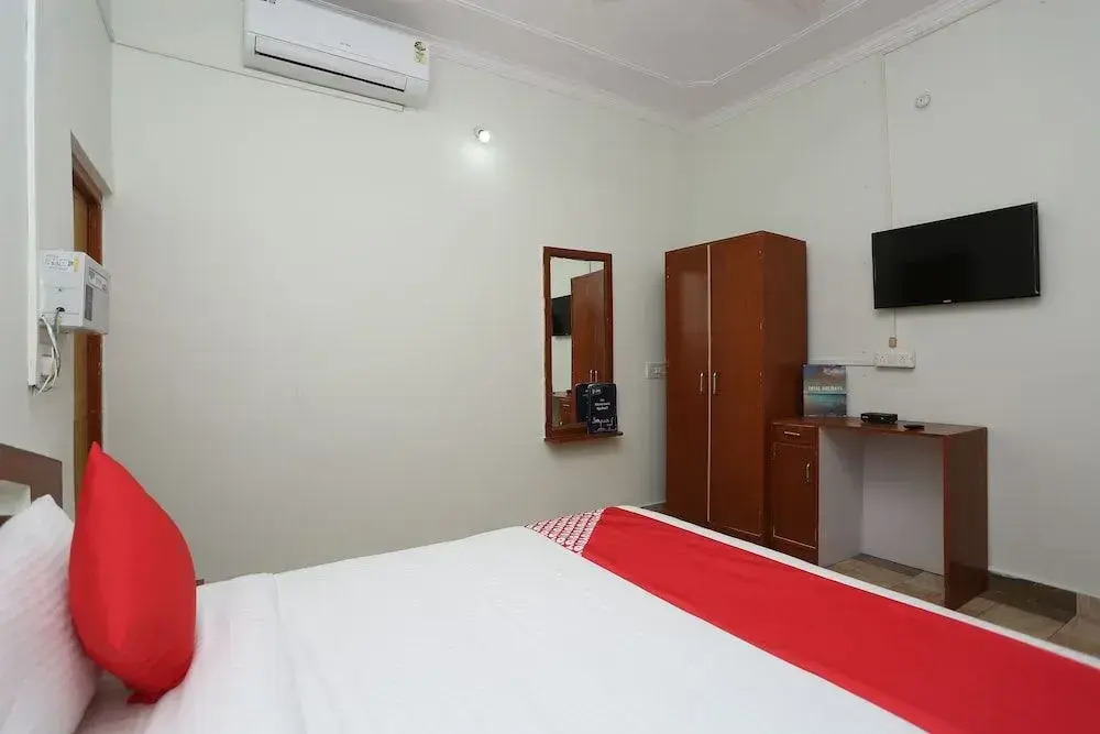 OYO 24735 Hotel Khush Khush