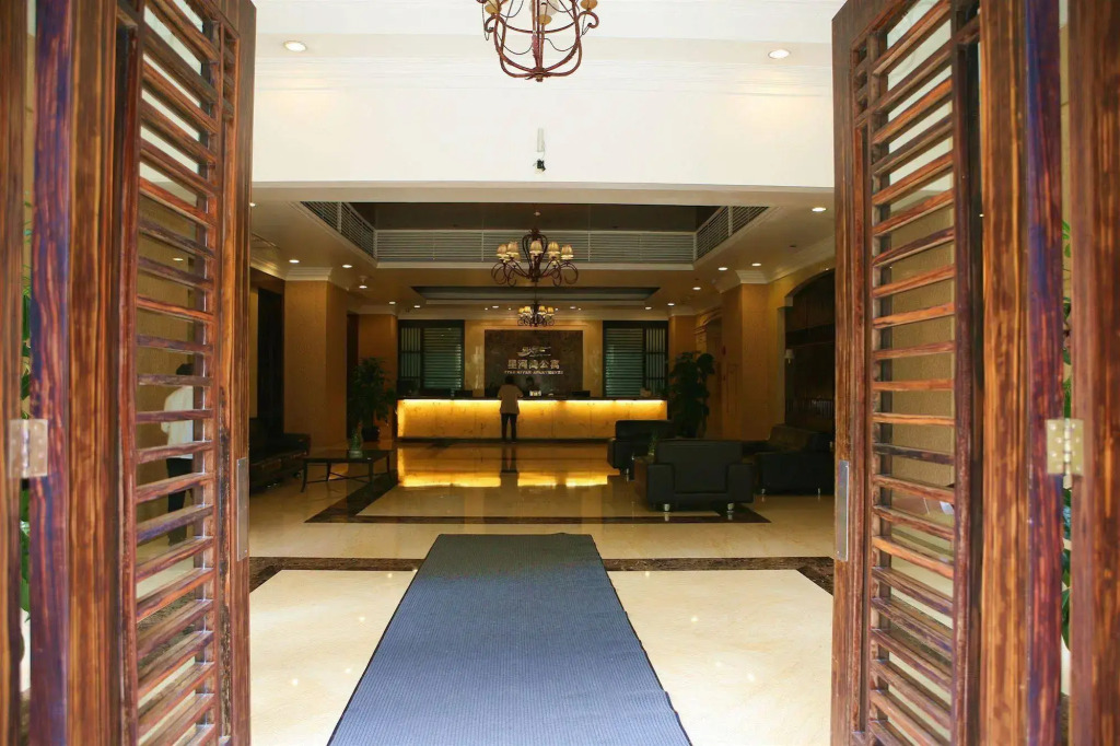 Chateau Star River Apartment
