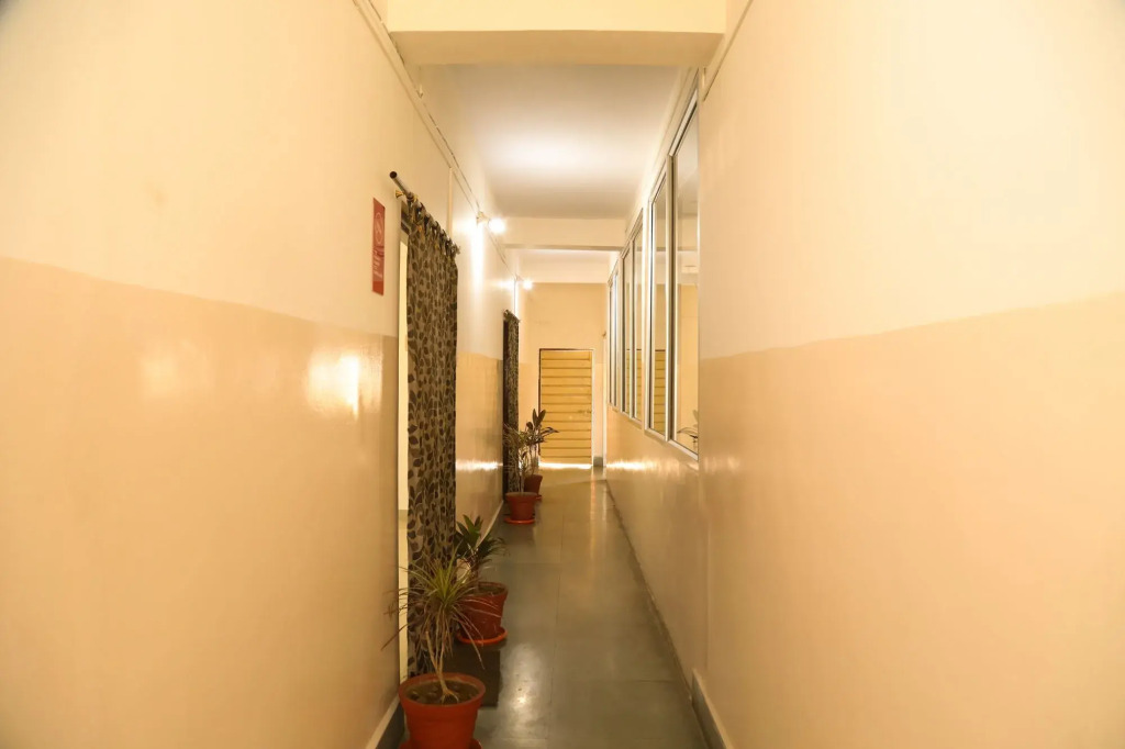 Mia Guest House By OYO Rooms