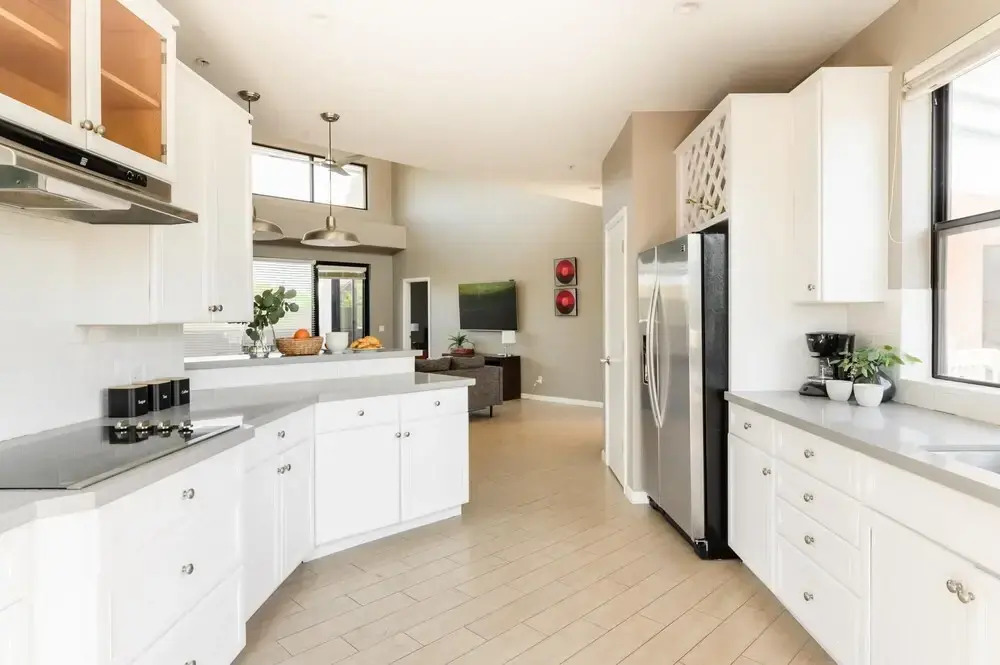 N 75th St 201 - Ivory I