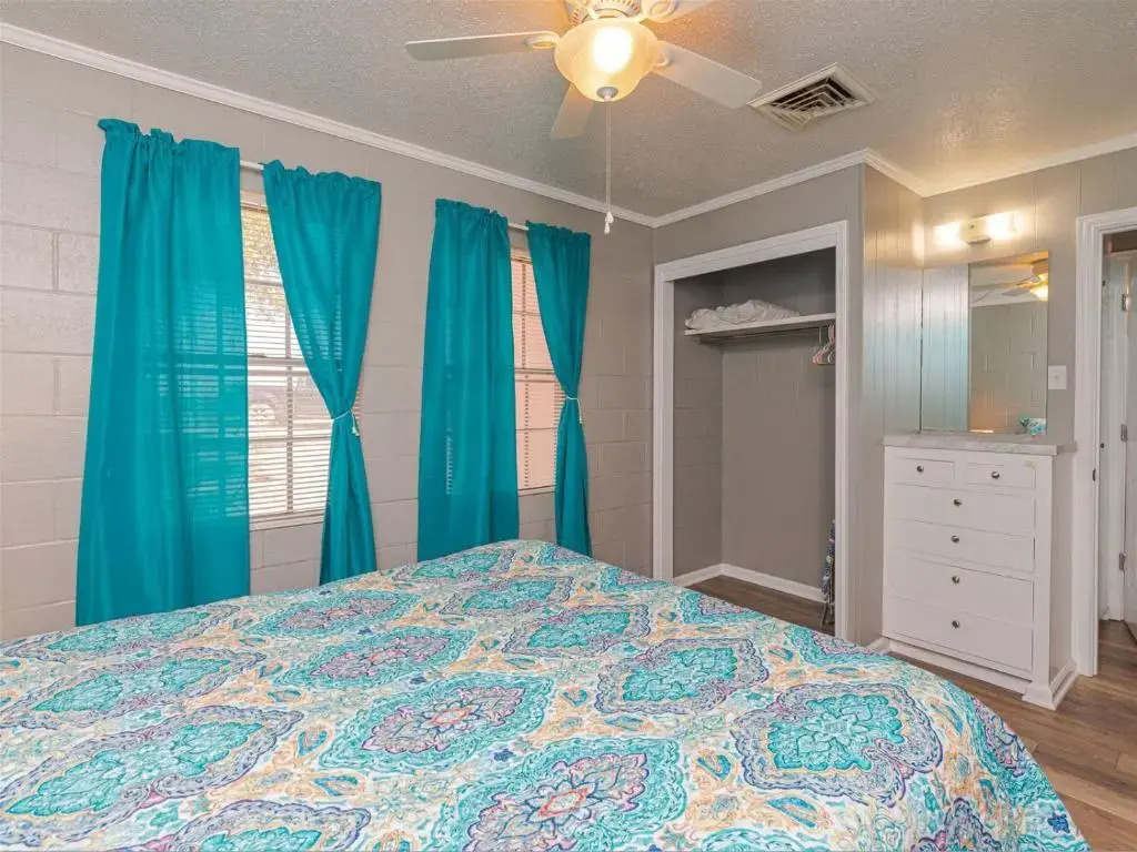 Sea Gun Bayhome #128 by Miss Kitty’s