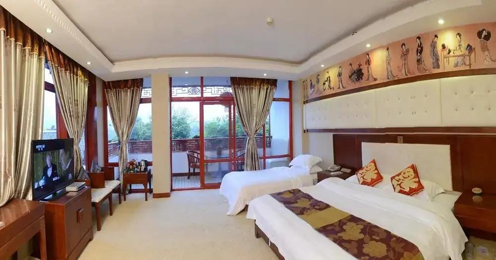 Yangshuo Imperial City Hotel