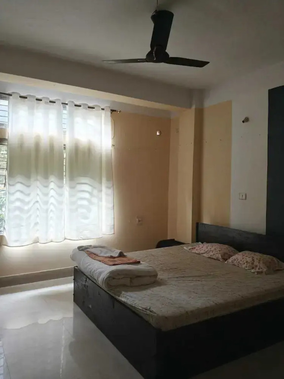 Shimrays Minimalist Hostel