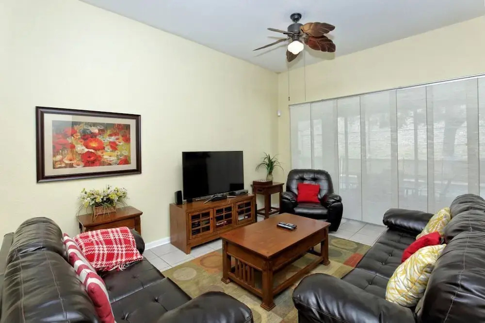 Deluxe Spacious Resort Home Close to Disney