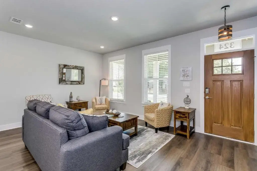 Lone Oak House