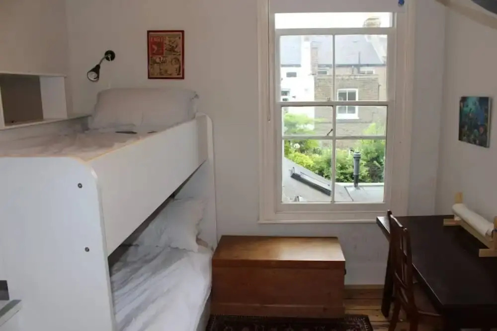 4 Bedroom House With Large Garden