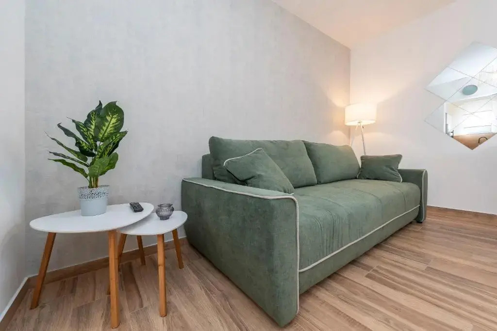 LUXURY APARTMENTS - LA VIR 1 & 2