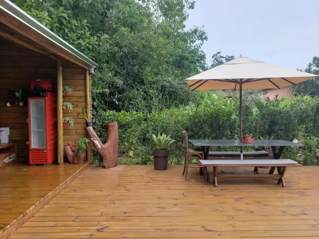 Casa com piscina e churrasqueira em Massaguaçu SP