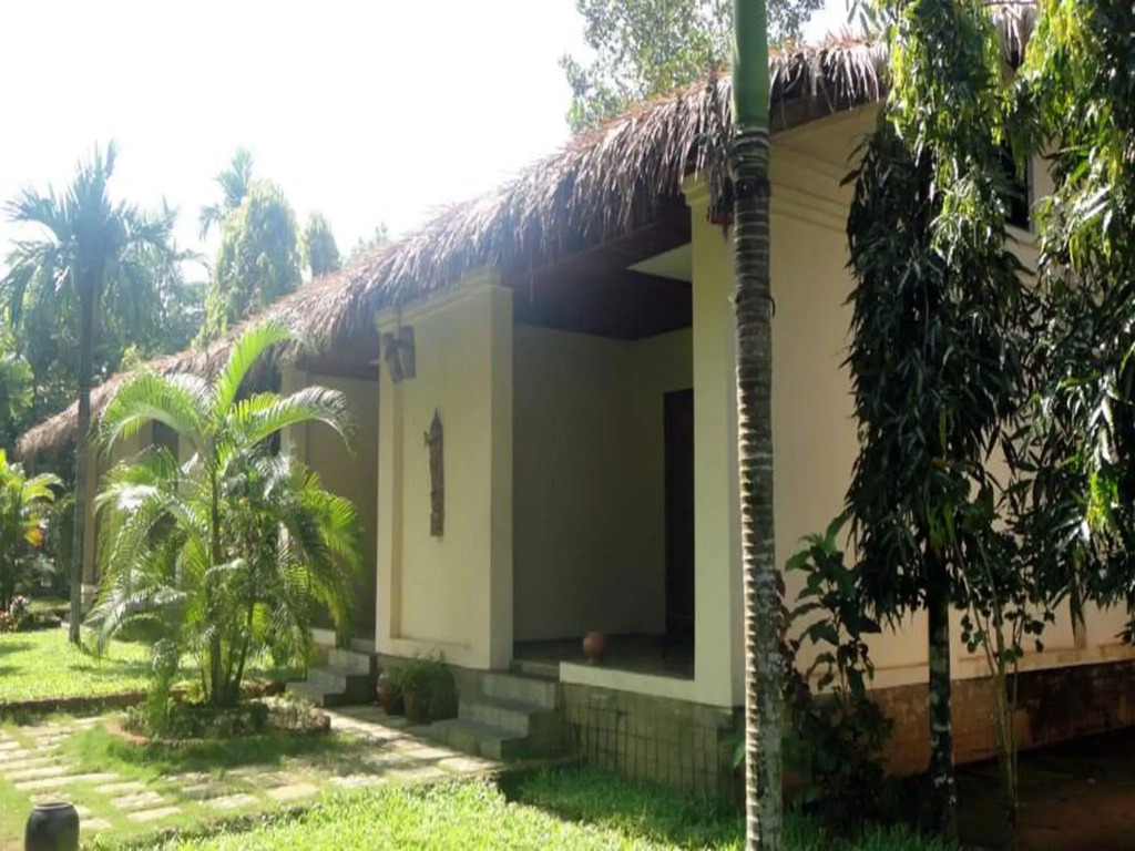 Golden Sunrise Hotel